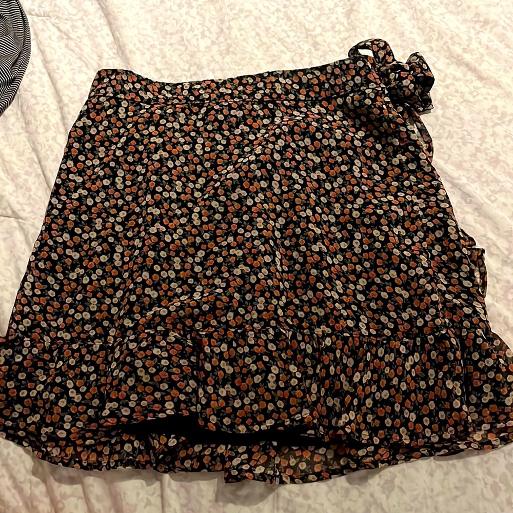 Hollister floral skirt